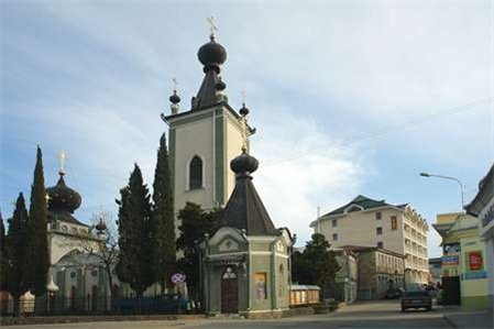 Храм в честь Всех Крымских святых и Феодора Стратилата